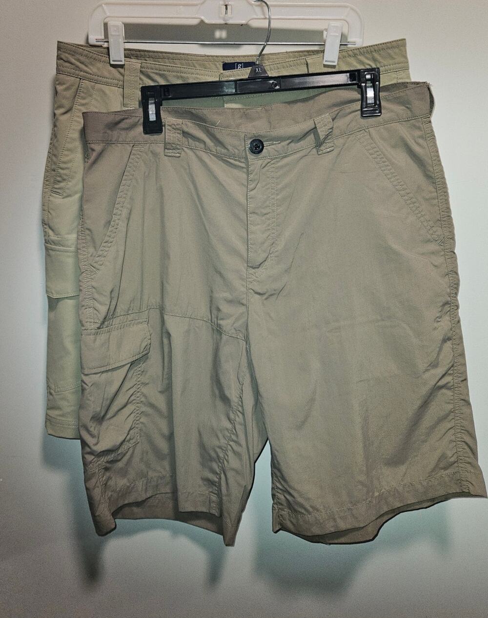 Lot of 2 Men's Shorts 1 Columbia and 1 George Size 36 Waist Tan / Khaki